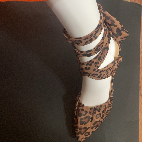 Gianni Bini Henzlee Leopard Print Chiffon Wrap-Up Heels, Approx. 4”, Size 8.5 - Picture 4 of 7